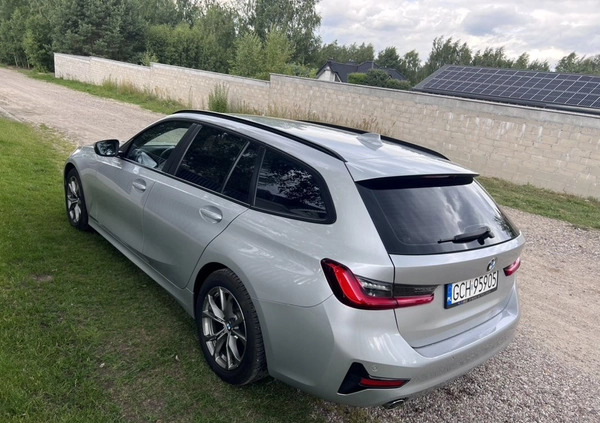 BMW Seria 3 cena 99700 przebieg: 162000, rok produkcji 2019 z Chojnice małe 301